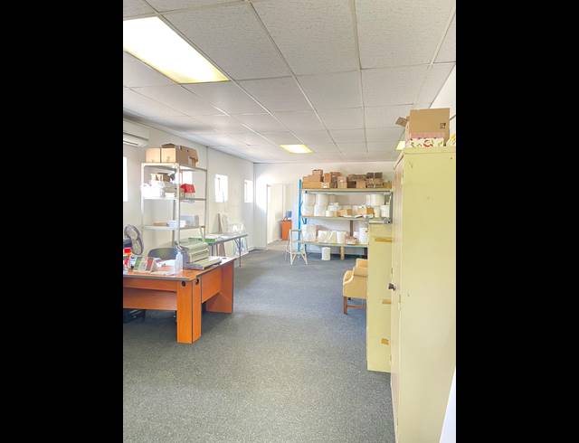 425M² WAREHOUSE TO LET IN RANDBURG CENTRAL